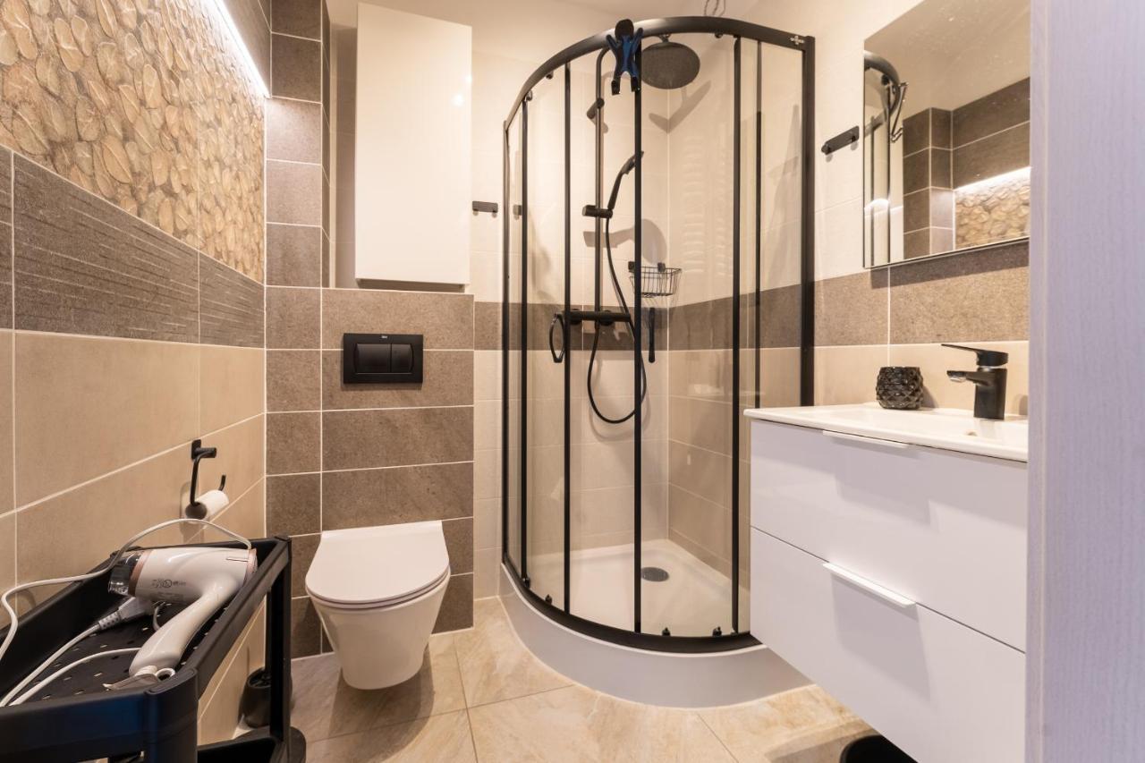 Apartament Strefa Centrum - Z Prywatnym Parkingiem - Space Apart Karpacz Bagian luar foto